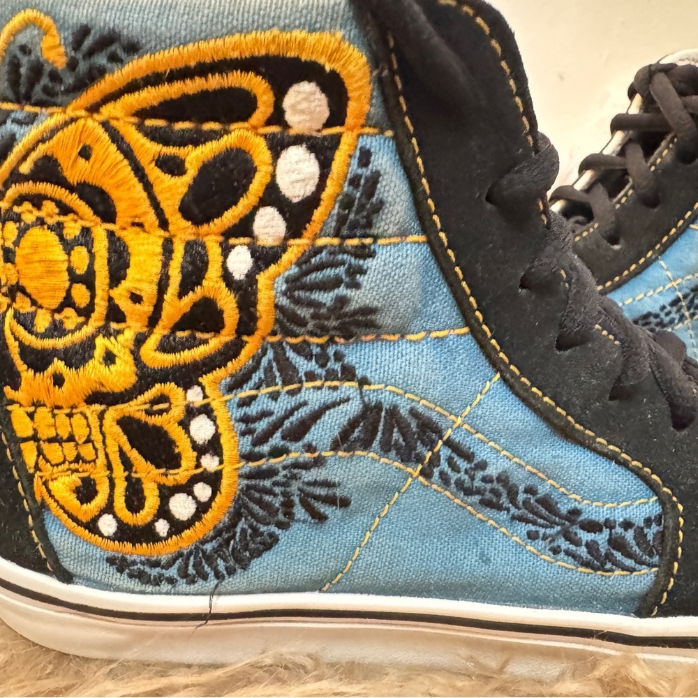 VANS Sk8-Hi Unisex Dia de Los Muertos Embroidered Sneakers. Men’s 4.5 Women’s 6​ - Picture 5 of 12